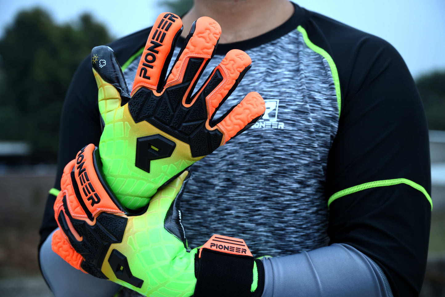 X-ONE Goalkeeper Gloves